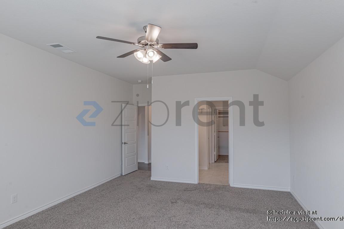 Building Photo - 547 Delaware RD