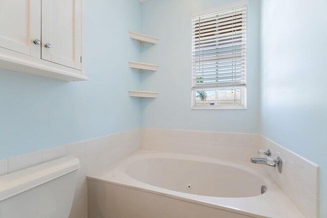 Building Photo - 4526 Illicium Dr