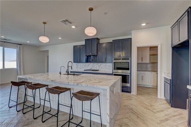 Building Photo - 6390 Montrose Park Ct