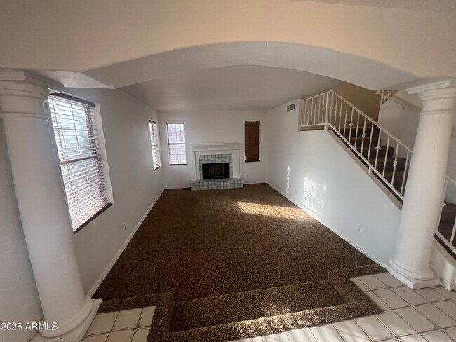 Building Photo - 15858 S 33rd Pl