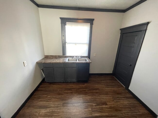 Building Photo - 6 Pennsylvania-