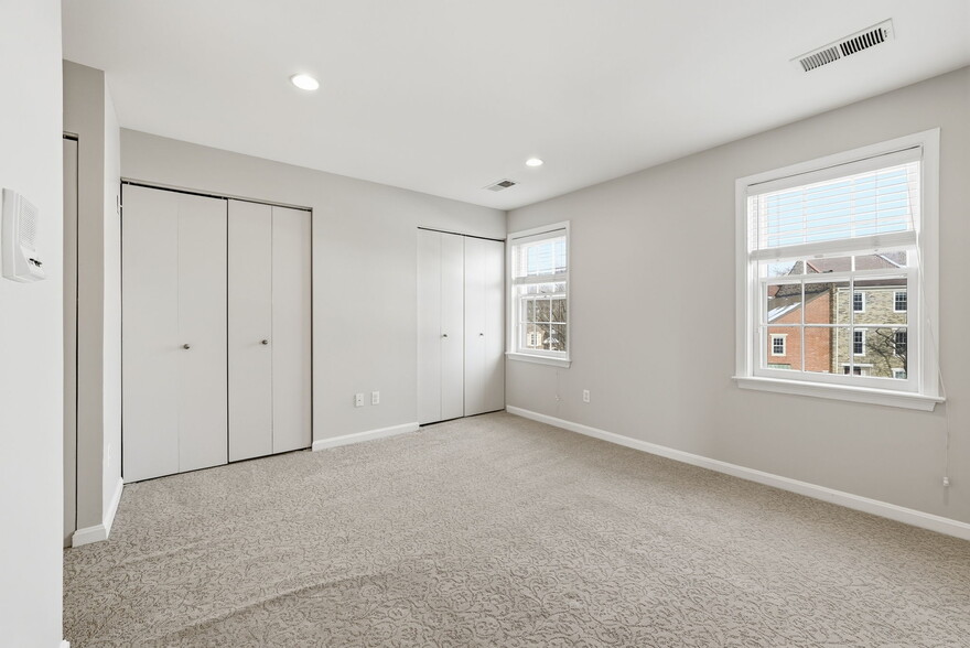 Building Photo - 6701 Washington Blvd