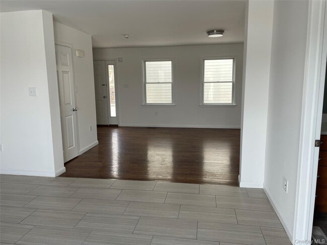 Building Photo - 62 Gibson Pl