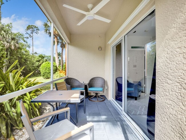 Building Photo - Seasonal 3-Bed First Floor Condo Rental in the Heart of Naples