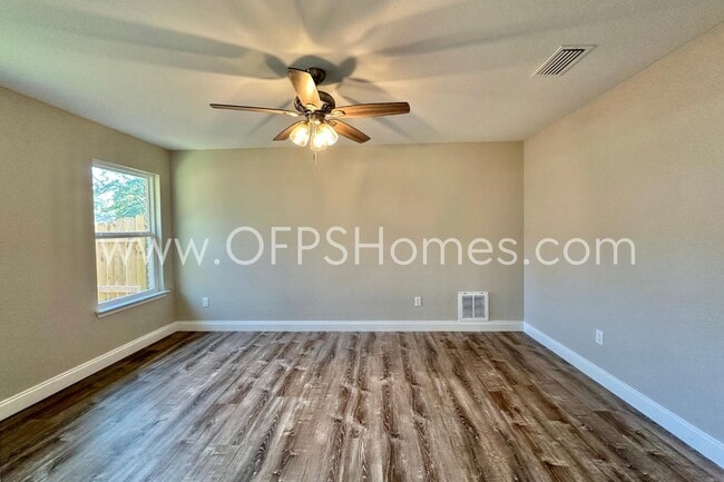 Building Photo - 6762 Trailride N