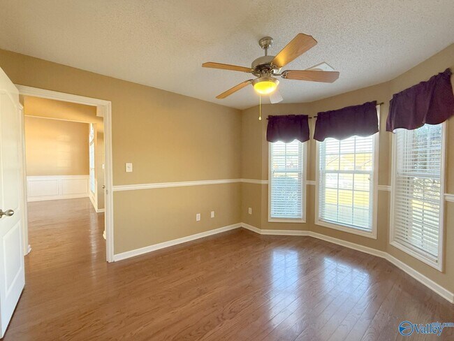 Building Photo - 176 Timber Oak Rd