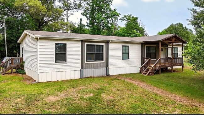 Building Photo - 4 Bedroom in Sabine ISD on 1.09 acres