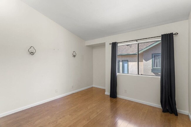 Building Photo - "Experience Perfection: Your Ideal Lifesty...