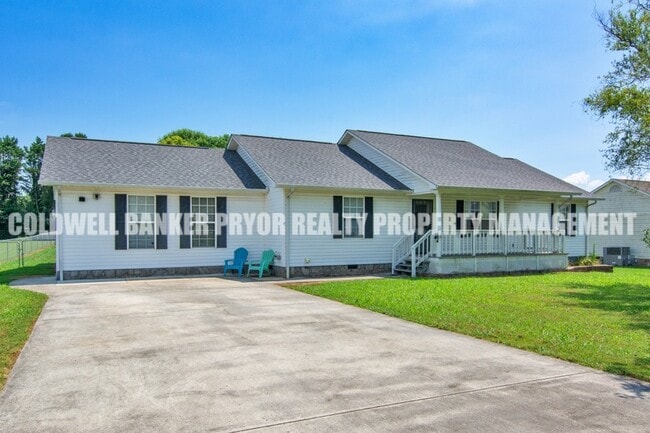 Building Photo - 295 Sky Dr