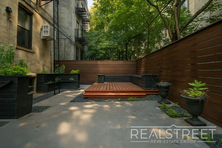 Building Photo - Brand New 1 Bed w Full Kitchen Amenities i...