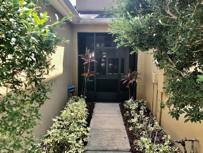 Building Photo - A gorgeous 4 Bedroom 2.5 Baths For Rent