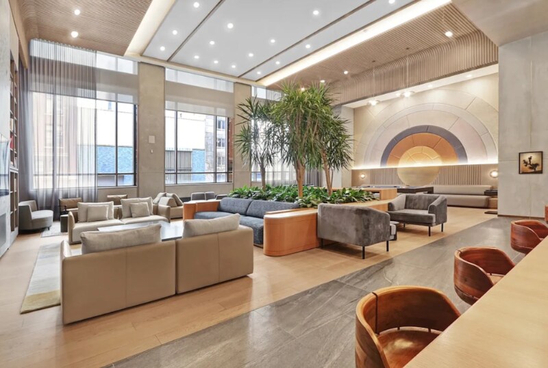 Building Photo - 520 W 43rd St