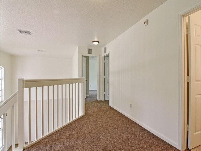 Building Photo - 4Bed/3Bath~2800 Sq Ft!~Pond View~Two Car G...