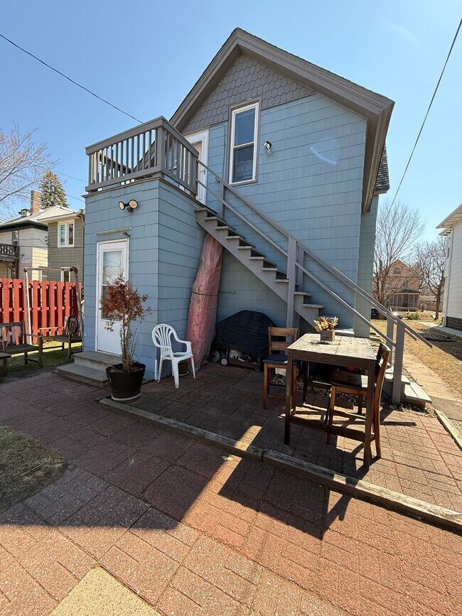 Building Photo - 1675 Van Buren Ave