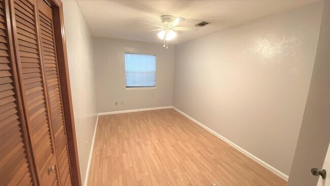 Building Photo - 2081 Continental Ave