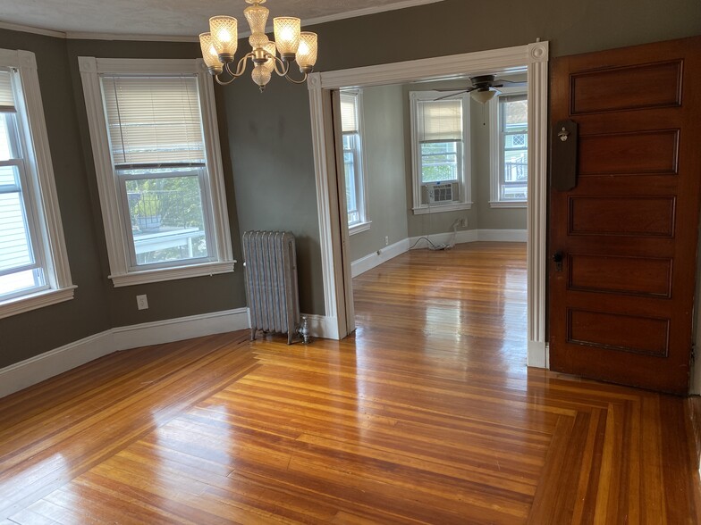 Living Room/Dining - 248 Brown St