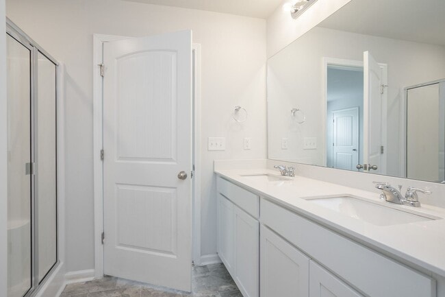 Building Photo - 2972 Mallard Dr