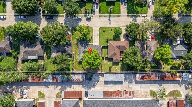 Building Photo - 9109 Lugary Dr