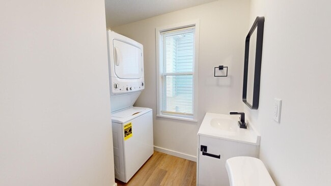 Building Photo - IMMACULATE - Clark / Fulton Area - 3 Bedrooms - 3 Baths - Single Family Home