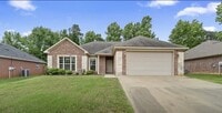 Building Photo - Hidden Acres Home for Lease!