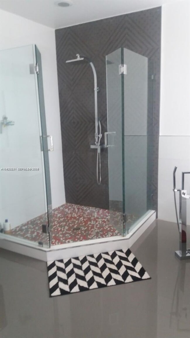 Building Photo - 7903 NW 111th Ct