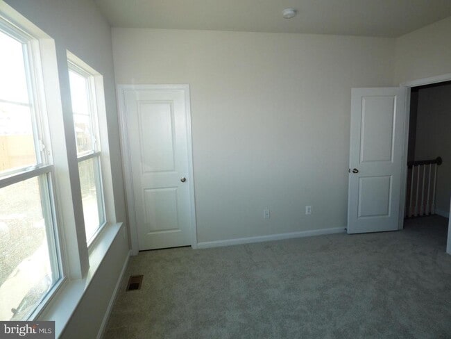 Building Photo - 2583 Hopton Ln