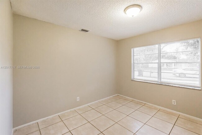 Building Photo - 7820 SW 9th St