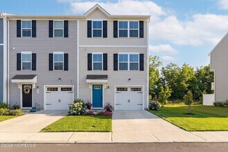 Building Photo - 604 Cyprus Ct