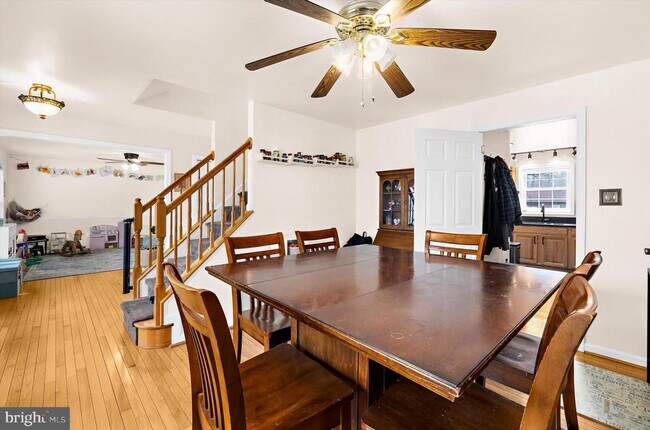 Building Photo - 7665 Cedar Dr