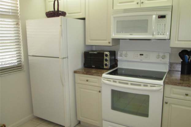Building Photo - 3520 Whitehall Dr