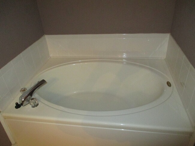 Building Photo - Charming 2 Bedroom/2 Bathroom Apartment in Halethorpe, MD!