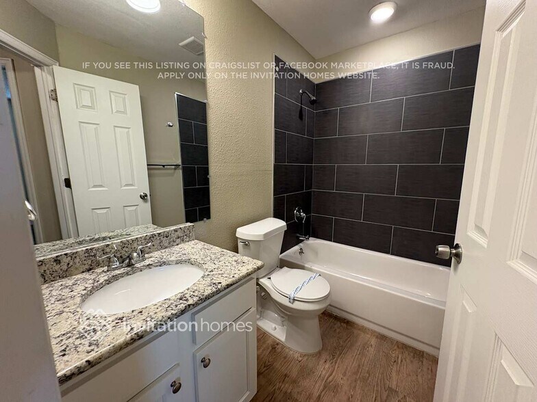 Building Photo - 12052 Ivanhoe Cir