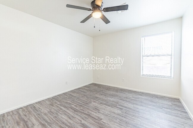Building Photo - 8414 S 48th Ln