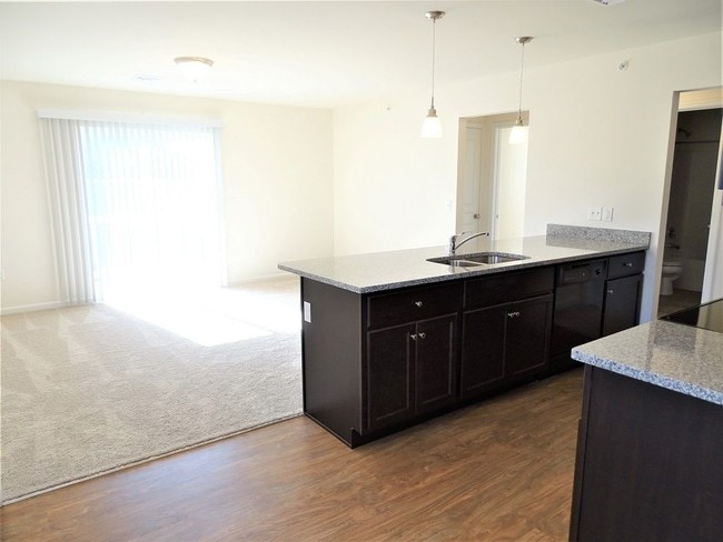 Building Photo - 69 Erin Court