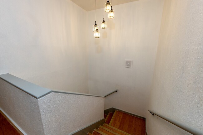 Building Photo - 8486 Ariel St