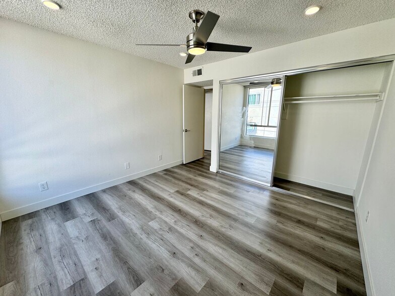 Building Photo - 3715 S Canfield Ave