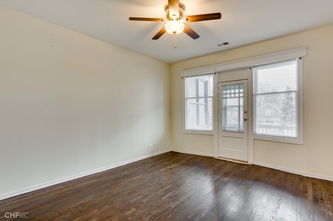 Building Photo - 2655 W Leland Ave