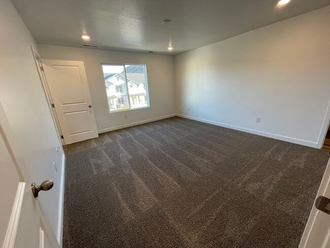 Building Photo - Brand New 3-Bed/2.5 Bath Town Home