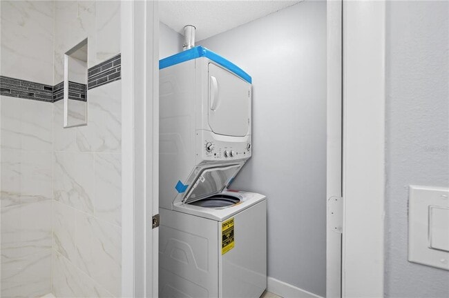 Building Photo - 3453 Clark Rd