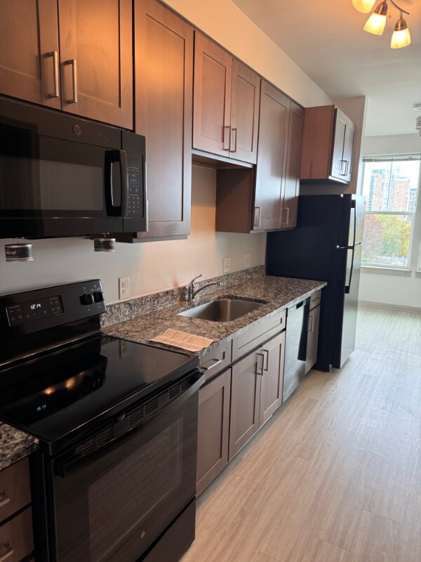 Building Photo - 2317 Huntington Ave