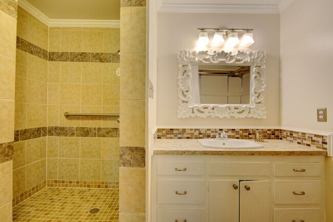 Building Photo - COMING SOON! Your Dream Home Awaits! Gorge...
