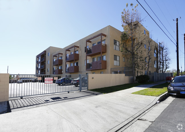 Building Photo - Avila Heights