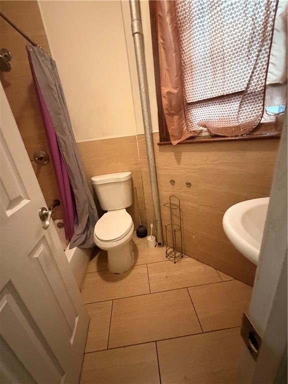 Building Photo - 767 Park Pl