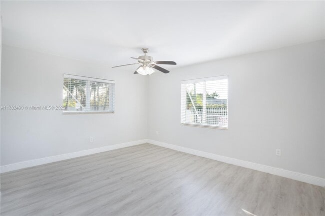 Building Photo - 6695 SW 28th St