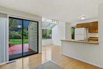 Building Photo - 4219 212th Ave NE