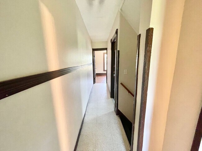 Building Photo - 1639-1639 E 31st St