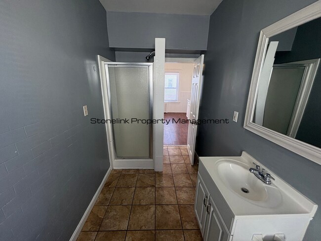 Building Photo - 192 Chandler Ave