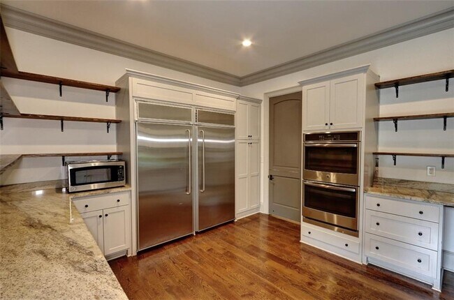 Building Photo - 1178 Chambord Way NE