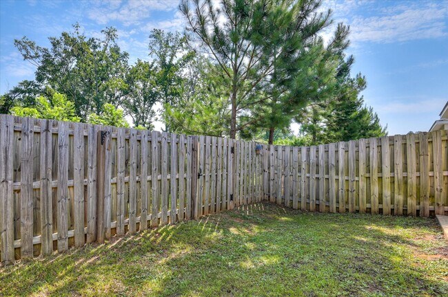 Building Photo - 312 Sumac Trail