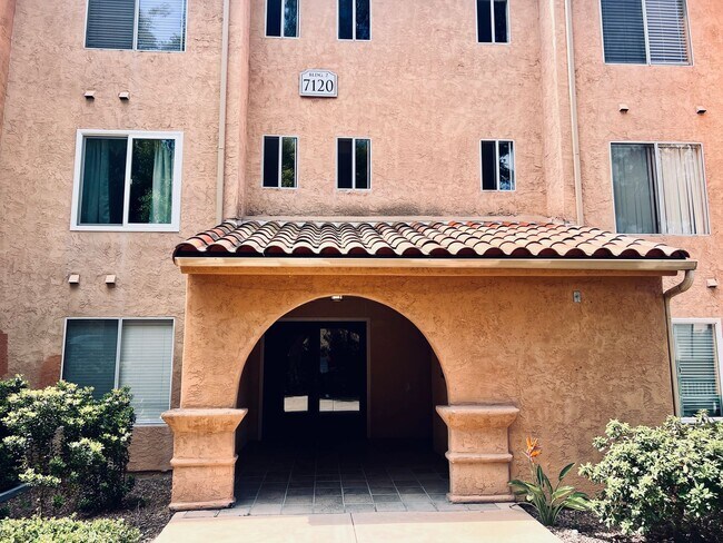 Building Photo - UTC Gated Lucera Two Master Bedroom Condo